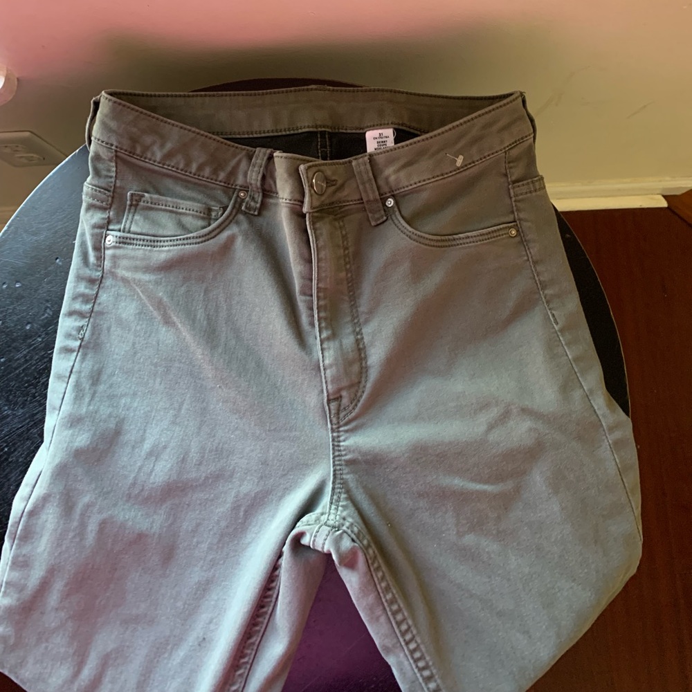 Green stretchy pants